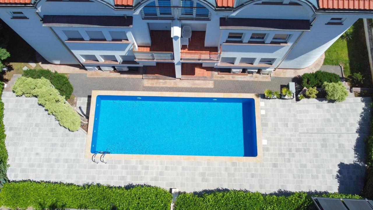 Sea View Apartment In Icici Exterior photo